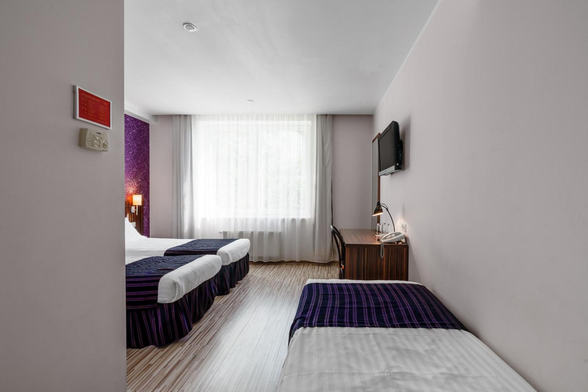 Rija Vef Hotel With Free Parking Riga Habitación foto