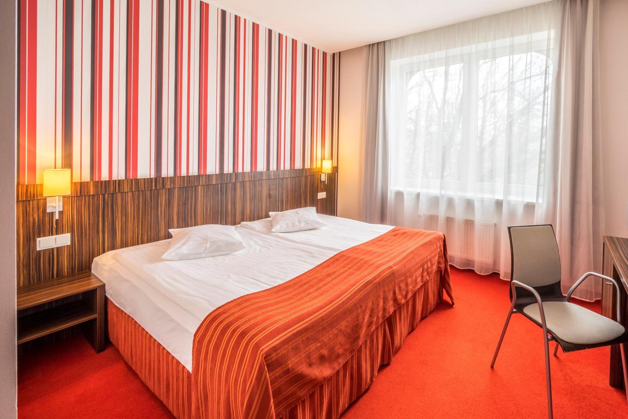 Rija Vef Hotel With Free Parking Riga Habitación foto