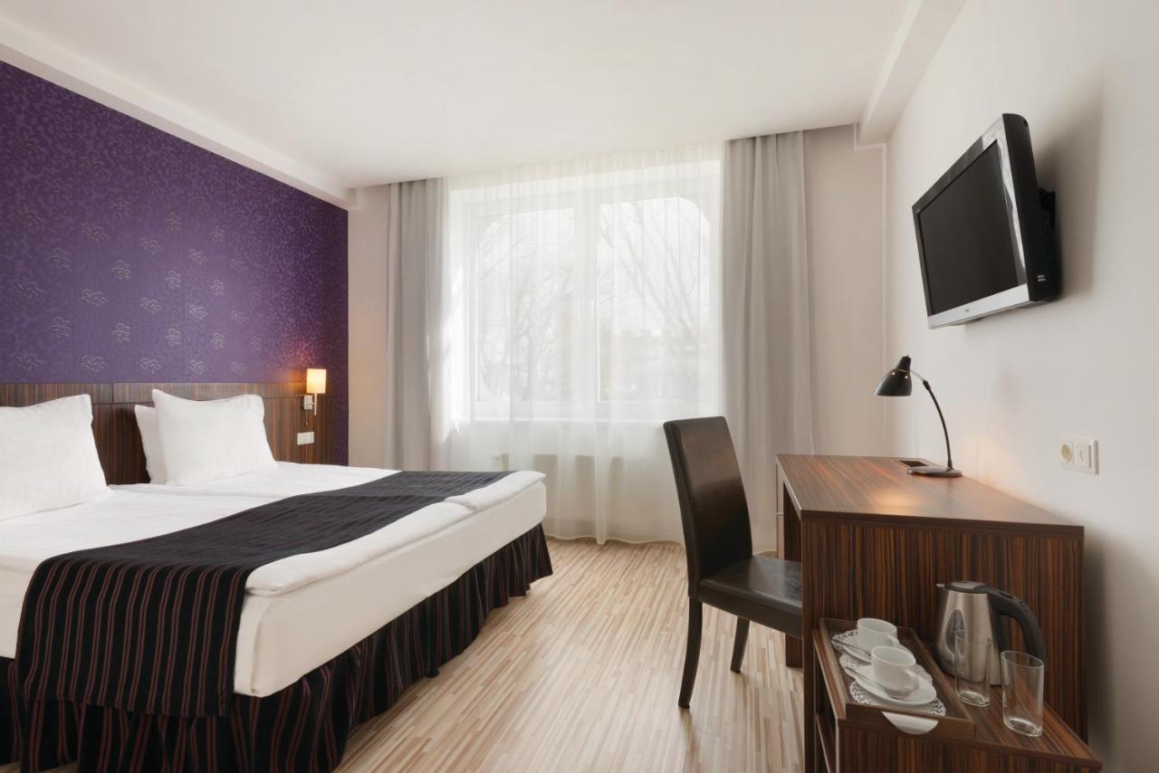 Rija Vef Hotel With Free Parking Riga Exterior foto